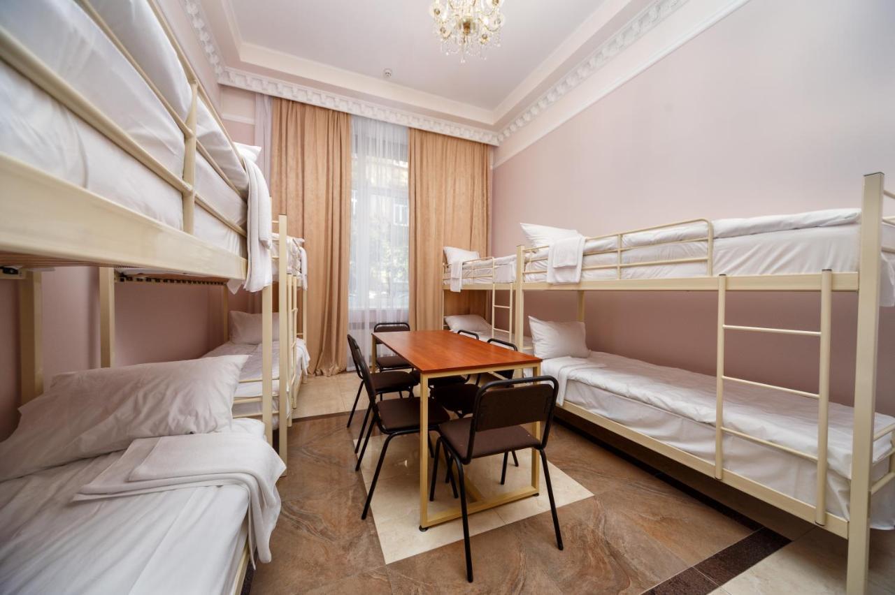 Hostel Suputnyk Lviv Exterior foto